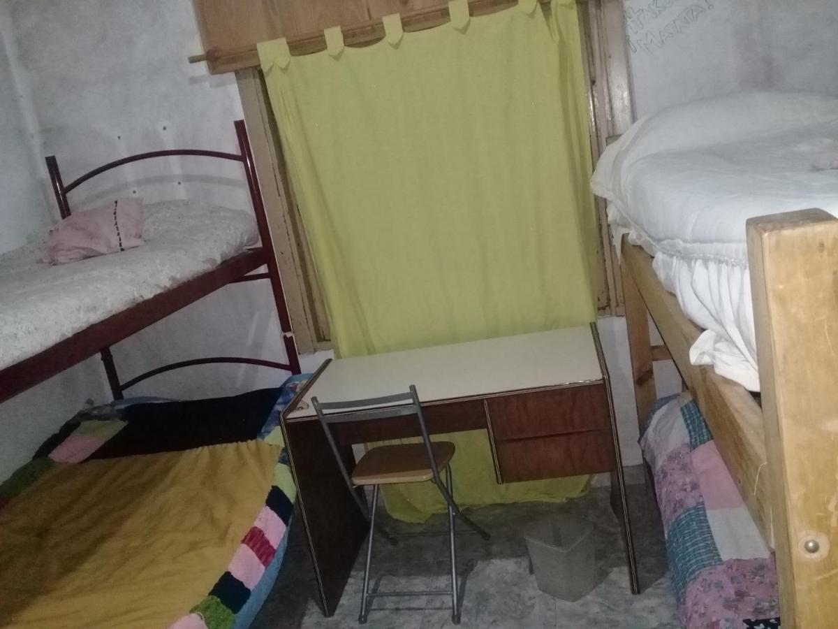 Hostel La Casa Del Patio Bb Баїя-Бланка Екстер'єр фото